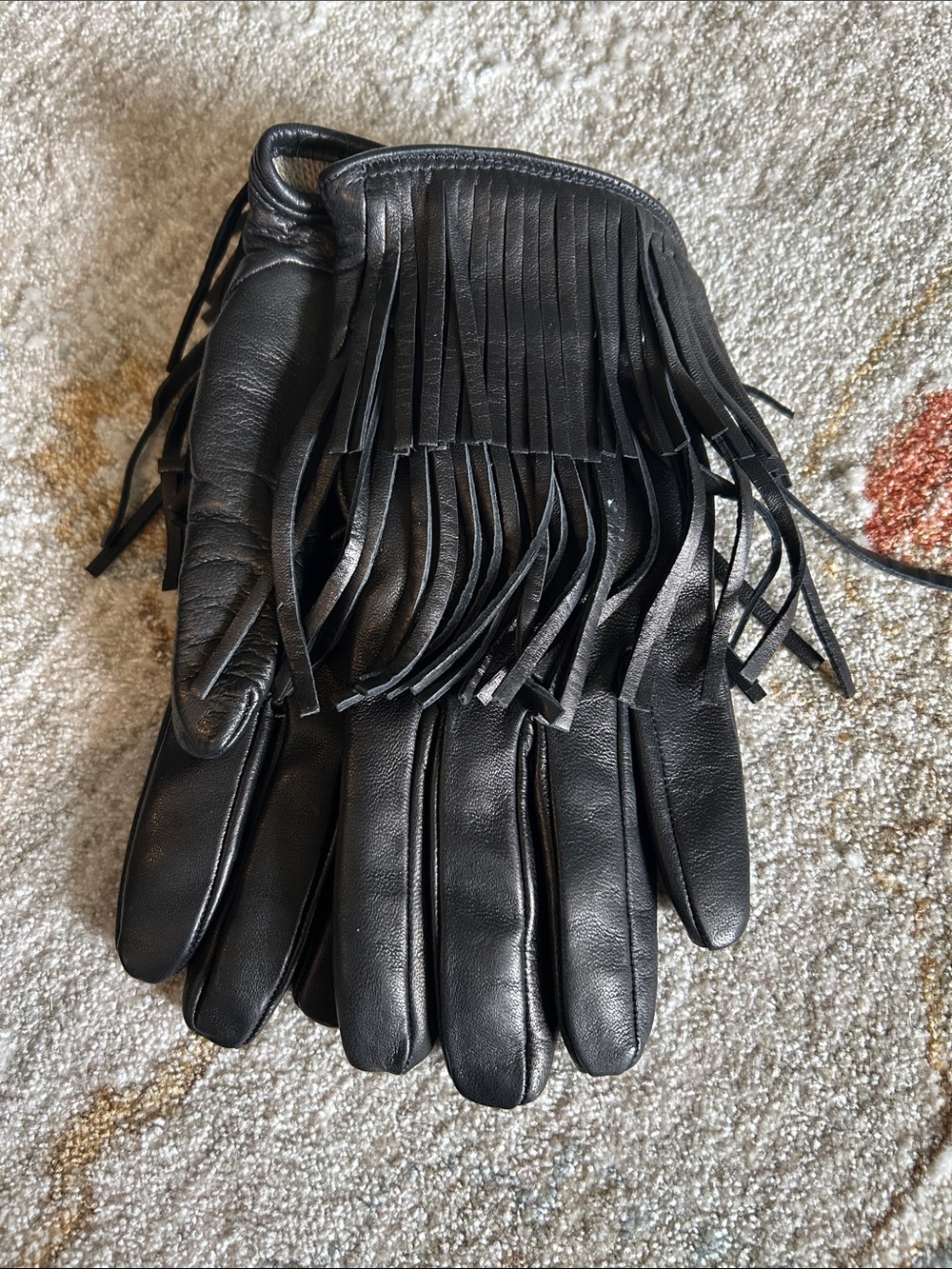 Bloomingdale's Size 6.5 Black Leather Women's Gloves Cashmere lined. NWT